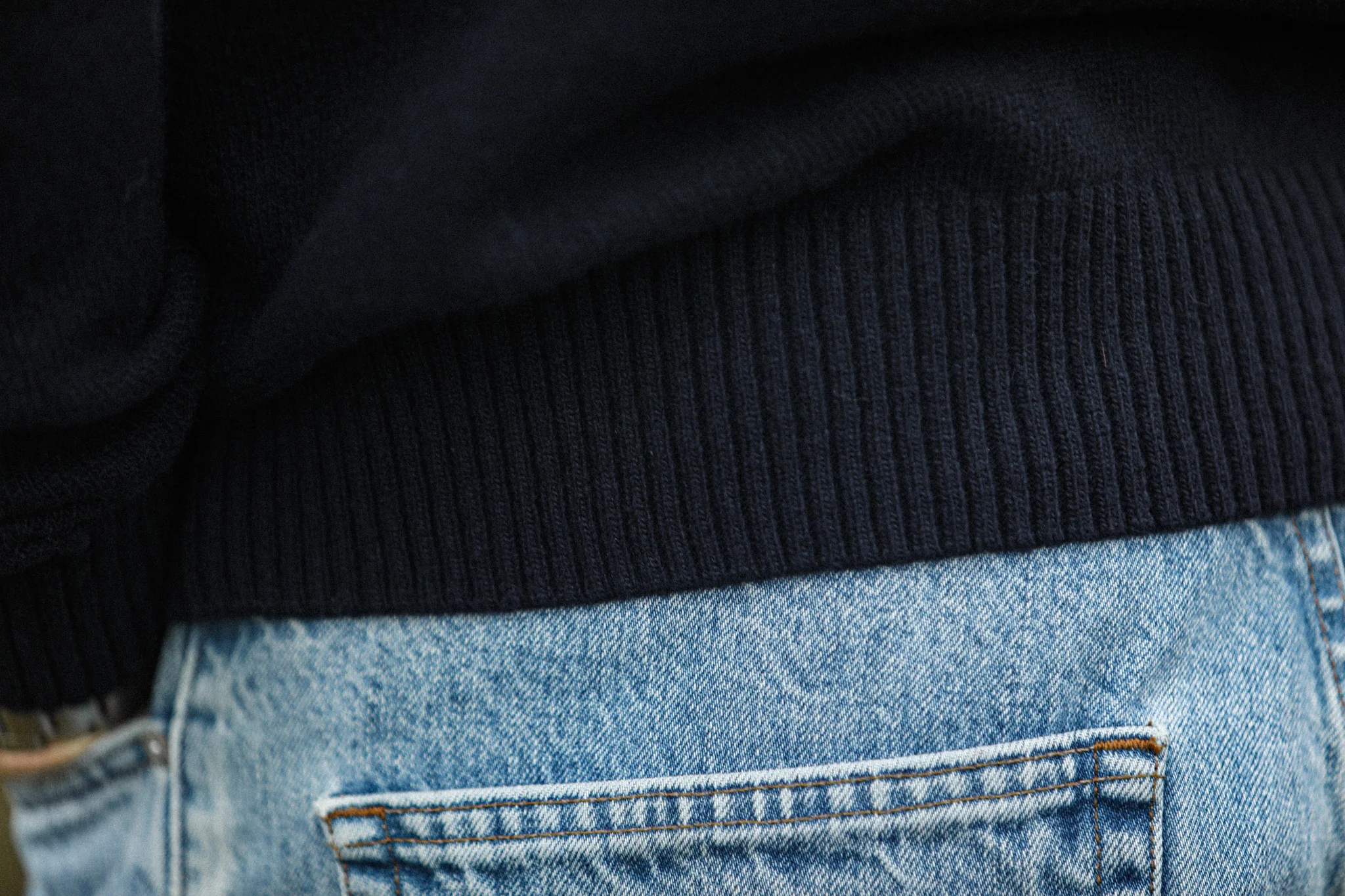 Pull Col Rond Lambswool Marine - Image 7