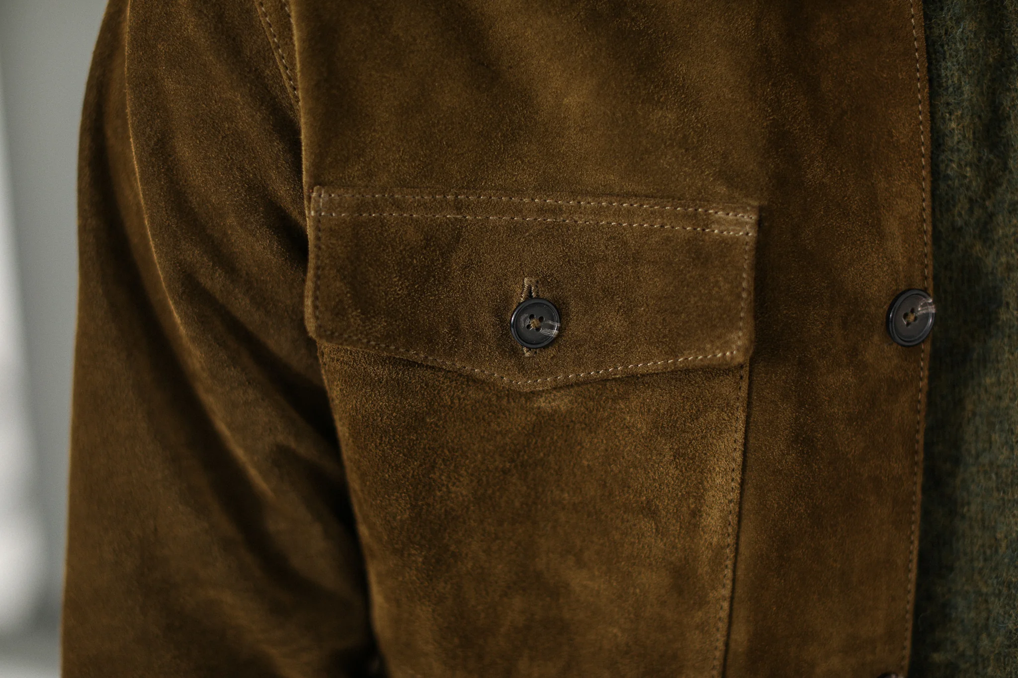 Surchemise Cuir Suédé Olive - Image 7
