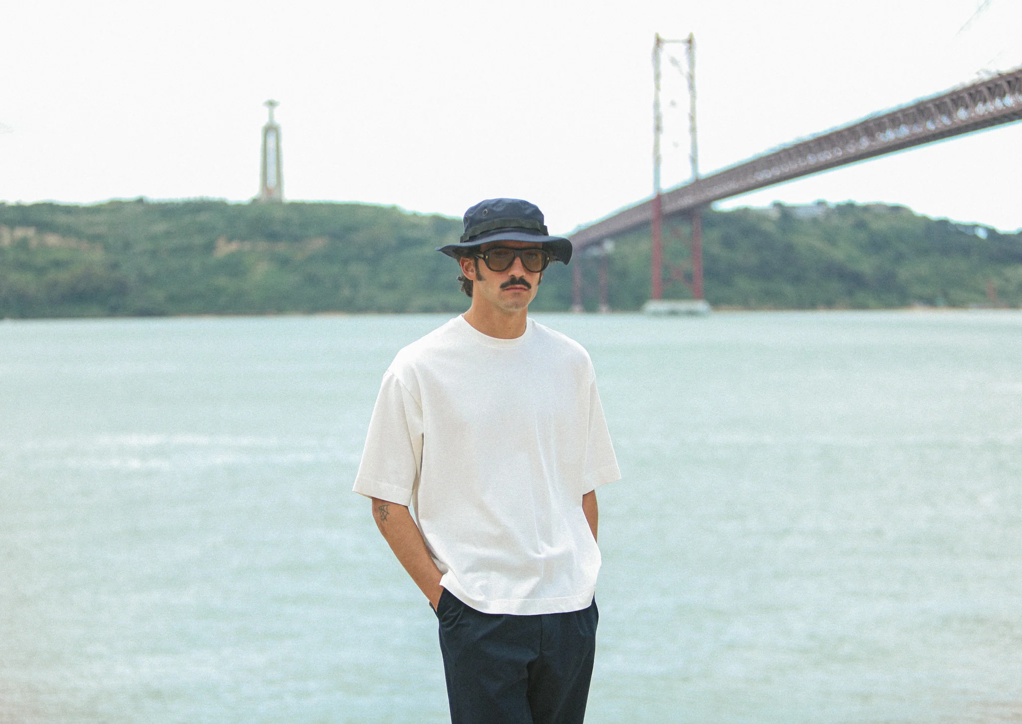 Tee-Shirt Oversize Crème - Image 3
