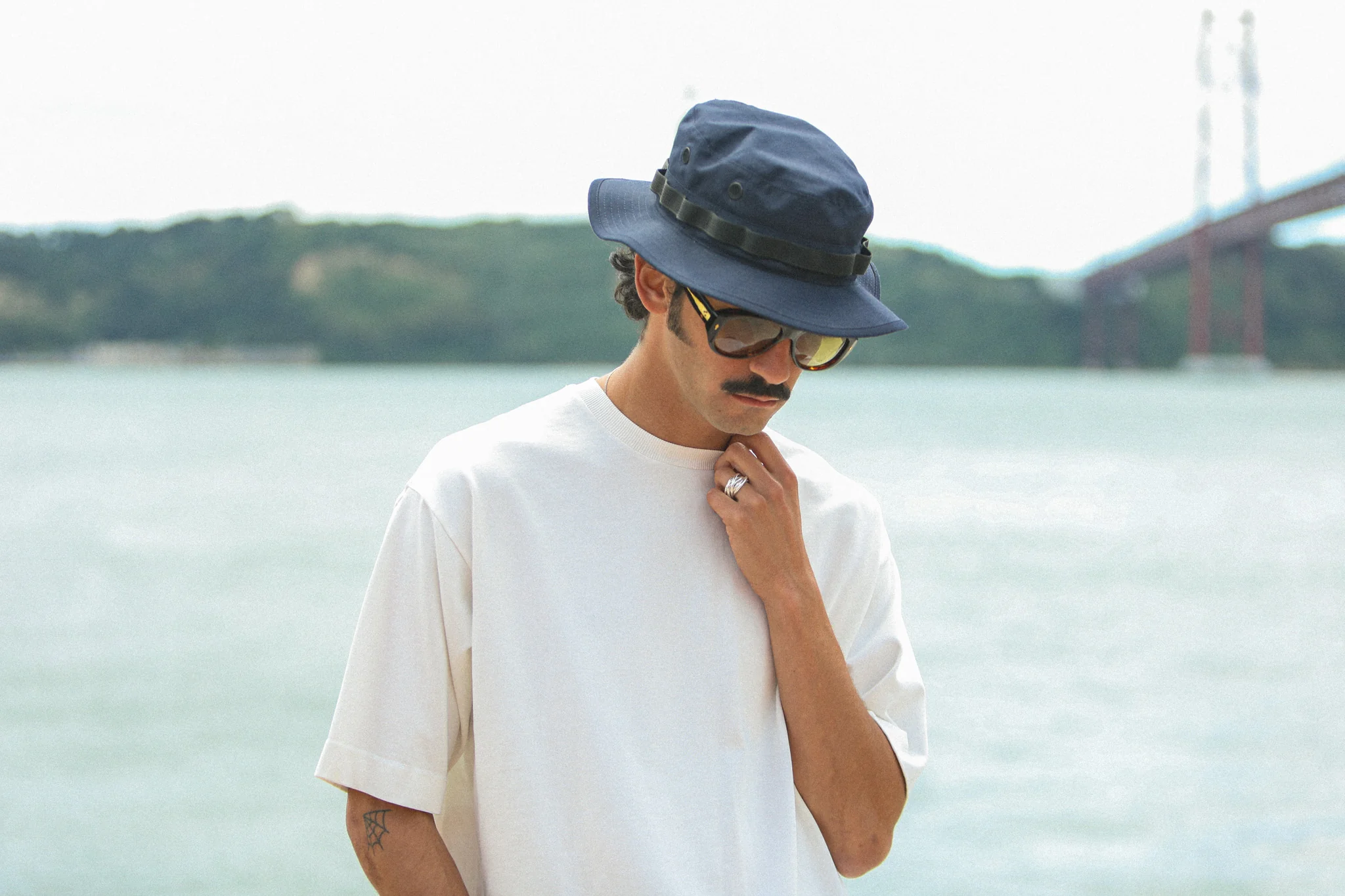 Tee-Shirt Oversize Crème - Image 6